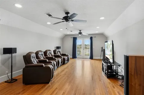414 Lakeland Circle Rosharon TX 77583