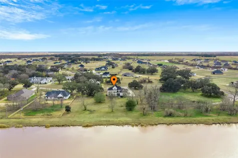 414 Lakeland Circle Rosharon TX 77583