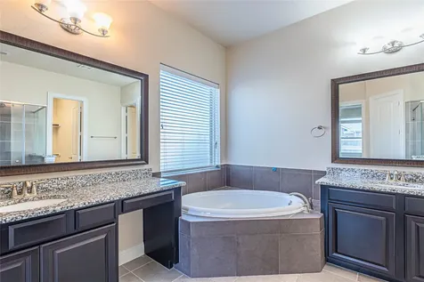 3070 Tradinghouse Creek Lane League City TX 77573