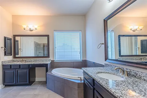 3070 Tradinghouse Creek Lane League City TX 77573