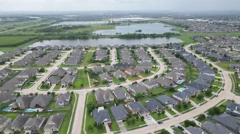3070 Tradinghouse Creek Lane League City TX 77573