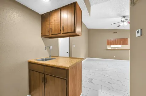 12223 Woodcliff Drive Houston TX 77013