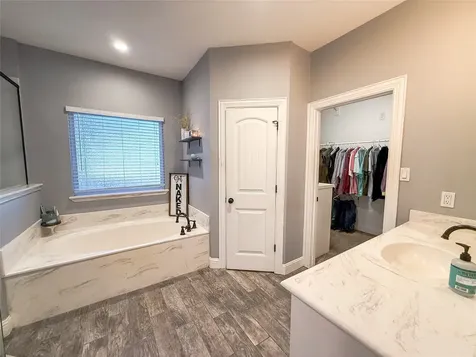 4221 Fm 876 Waxahachie TX 75167