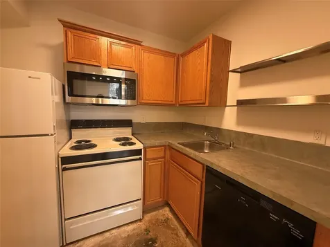1112 W Lawrence Street 15 Houston TX 77008