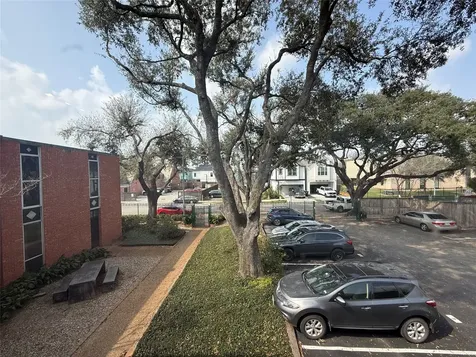 1112 W Lawrence Street 15 Houston TX 77008