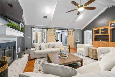 6702 Seinfeld Court Houston TX 77069