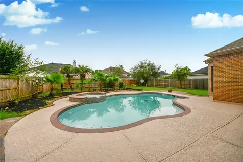 2008 Anchor Bay Court Pearland TX 77584