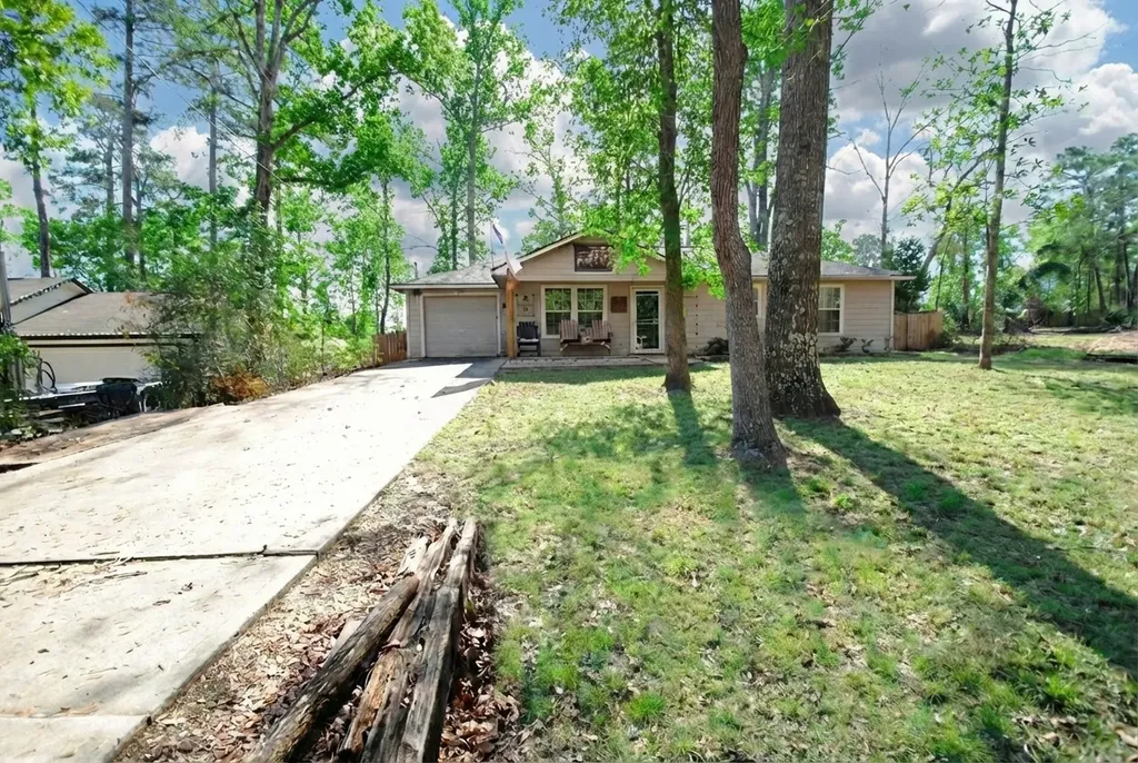 10820 Royal Magnolia Drive Conroe TX 77303