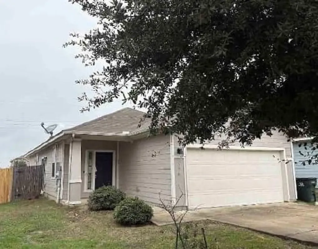 374 Triumph Road Buda TX 78610