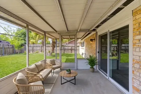 5711 Weeping Willow Road Houston TX 77092