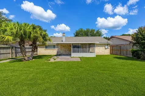 5711 Weeping Willow Road Houston TX 77092