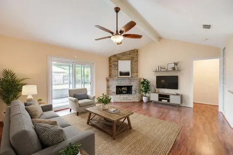 5711 Weeping Willow Road Houston TX 77092