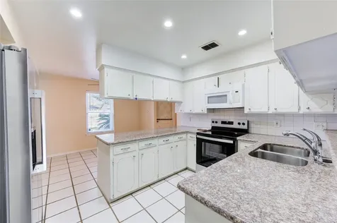 5711 Weeping Willow Road Houston TX 77092