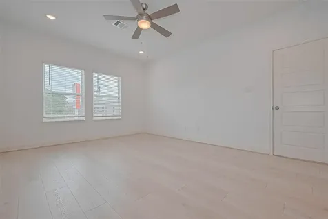 8913 Grovner Place Houston TX 77055