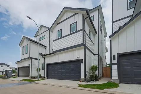 8913 Grovner Place Houston TX 77055