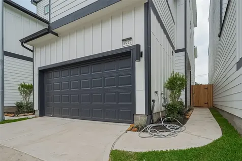 8913 Grovner Place Houston TX 77055