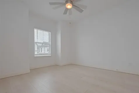 8913 Grovner Place Houston TX 77055