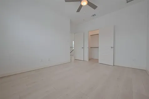 8913 Grovner Place Houston TX 77055