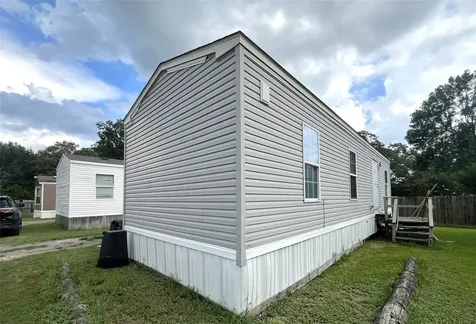 108C S 7th Street S C Highlands TX 77562