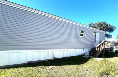 108C S 7th Street S C Highlands TX 77562