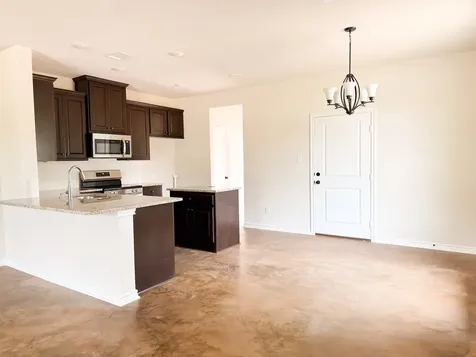 555 Pineview Circle Jewett TX 75846
