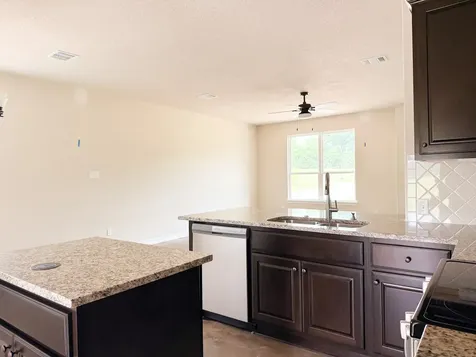 555 Pineview Circle Jewett TX 75846