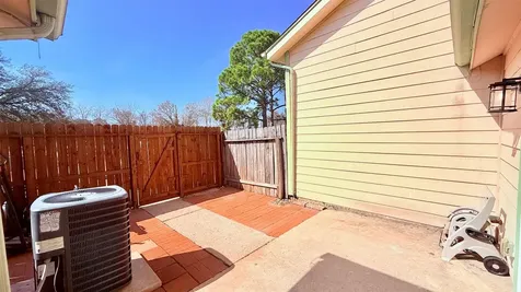 1927 Country Village Boulevard B Humble TX 77338