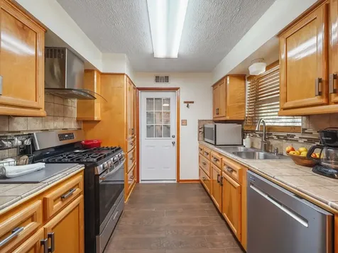 2503 Pansy Street Pasadena TX 77503