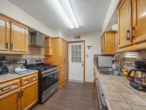 2503 Pansy Street Pasadena TX 77503
