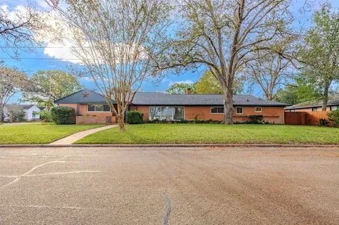 1700 S Park Street Brenham TX 77833
