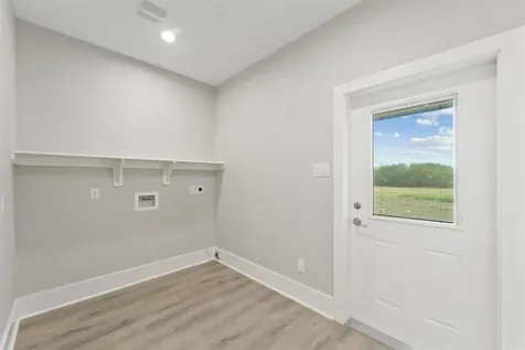 1900 Lezak Road Sealy TX 77474