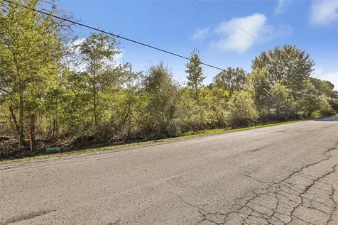 576 County Road 614 Dayton TX 77535