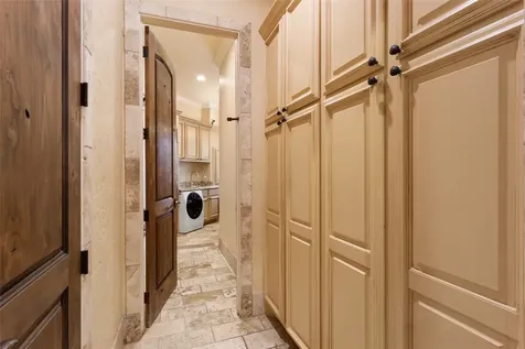 11703 Empress Oaks Court Houston TX 77082