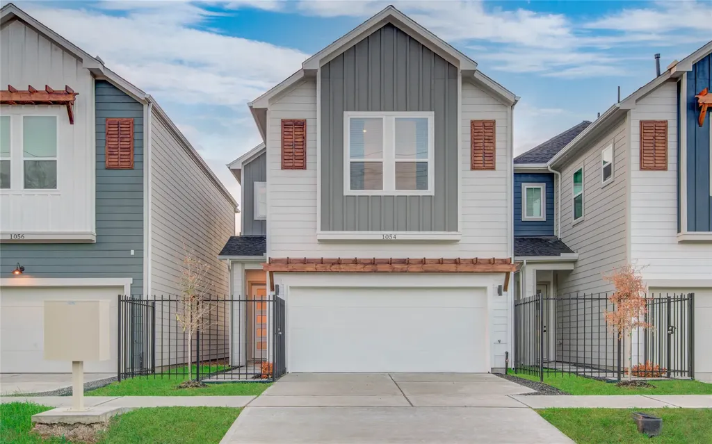 1054 Mansfield Street Houston TX 77091