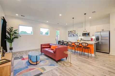 1054 Mansfield Street Houston TX 77091