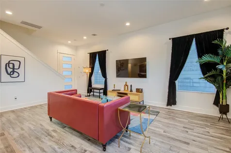 1054 Mansfield Street Houston TX 77091