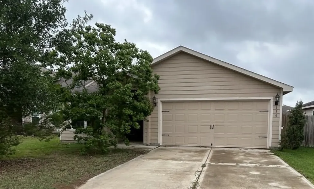 996 Lake View Circle W Brookshire TX 77423