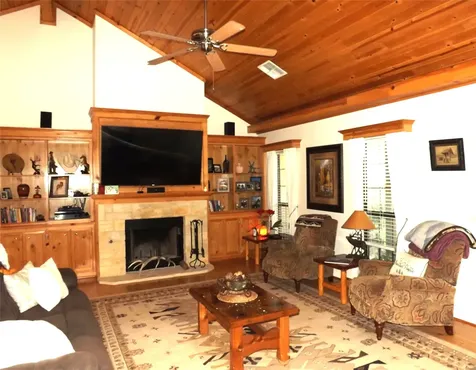 4443 Highway 90 Alleyton TX 78935