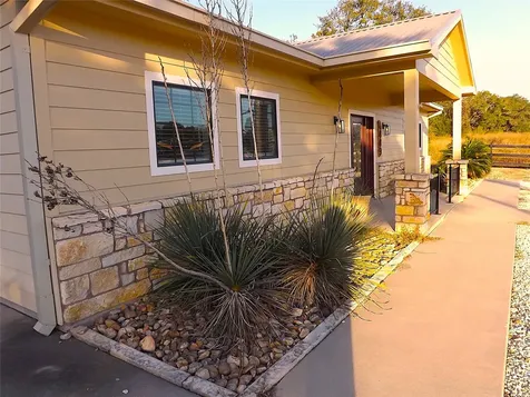 4443 Highway 90 Alleyton TX 78935