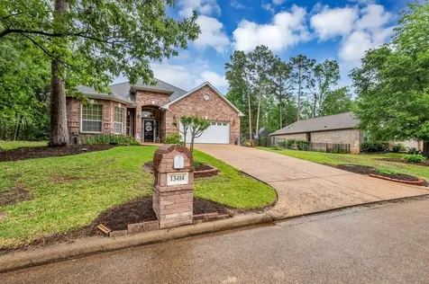 13414 Cherry Hill Drive Montgomery TX 77356