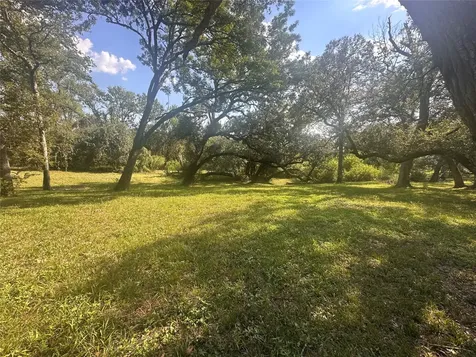 612 Byrd Salyer Road Bay City TX 77414