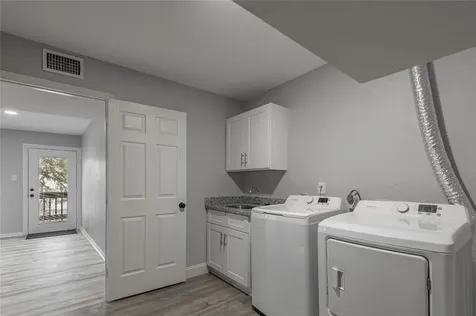 658 Cherry Hills Huntsville TX 77340