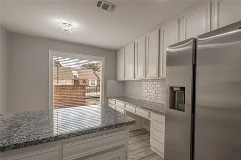 658 Cherry Hills Huntsville TX 77340