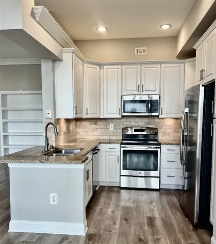 5353 Memorial Drive 4007 Houston TX 77007