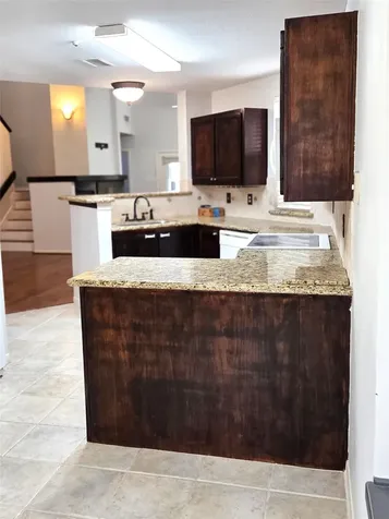 58 Breezy Point Place The Woodlands TX 77381