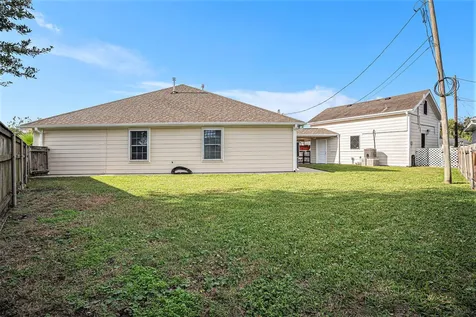 1310 Bayou Shore Drive Galveston TX 77551