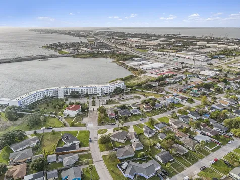 1310 Bayou Shore Drive Galveston TX 77551