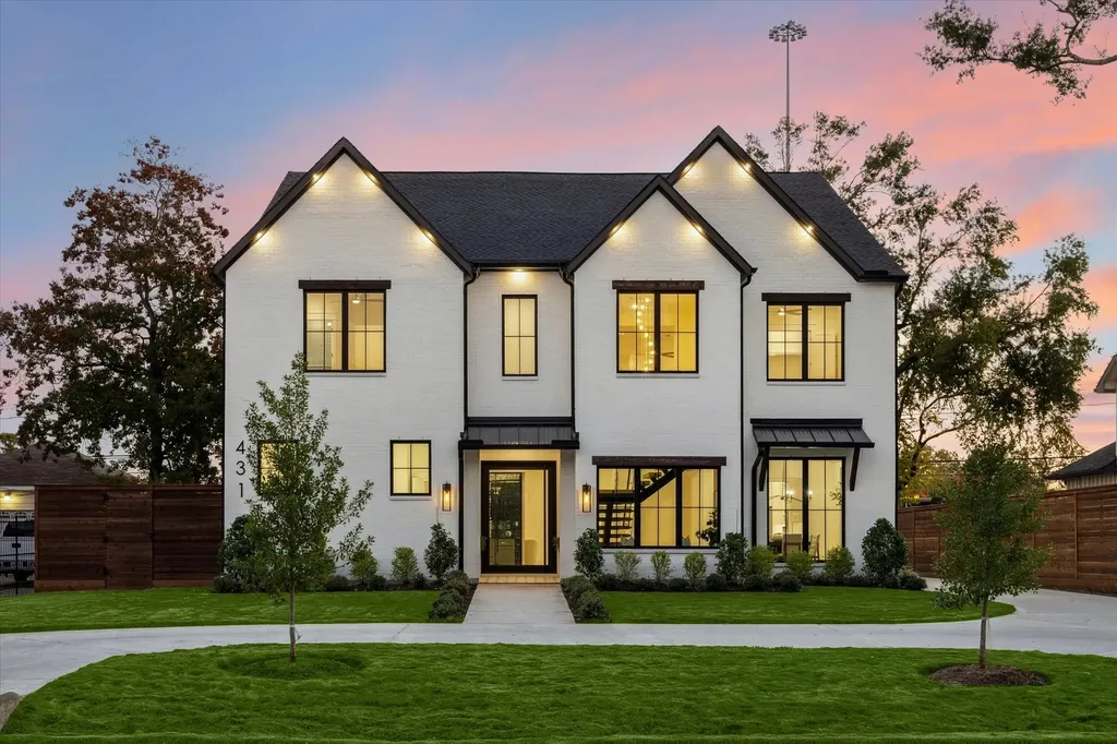 431 W 30th Street Houston TX 77018