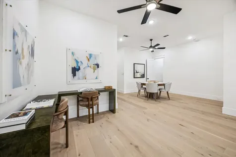 431 W 30th Street Houston TX 77018