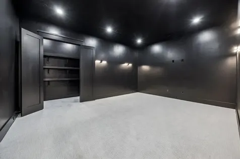 431 W 30th Street Houston TX 77018